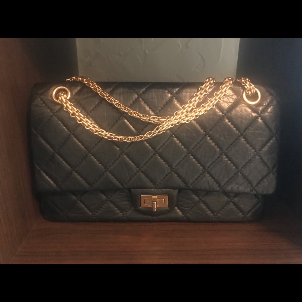 Chanel reissue 2.55